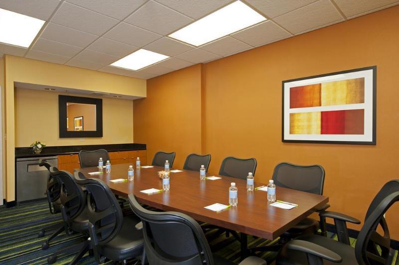 Embassy By Hilton Chicago 4*