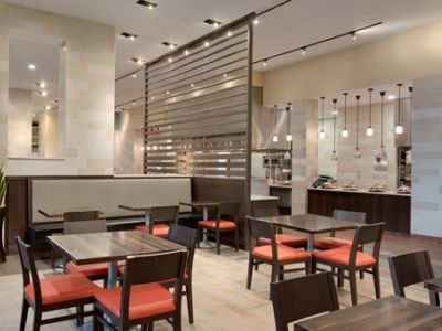Hotel Embassy By Hilton Chicago Naperville