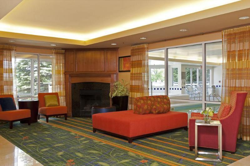 Hotel Embassy By Hilton Chicago