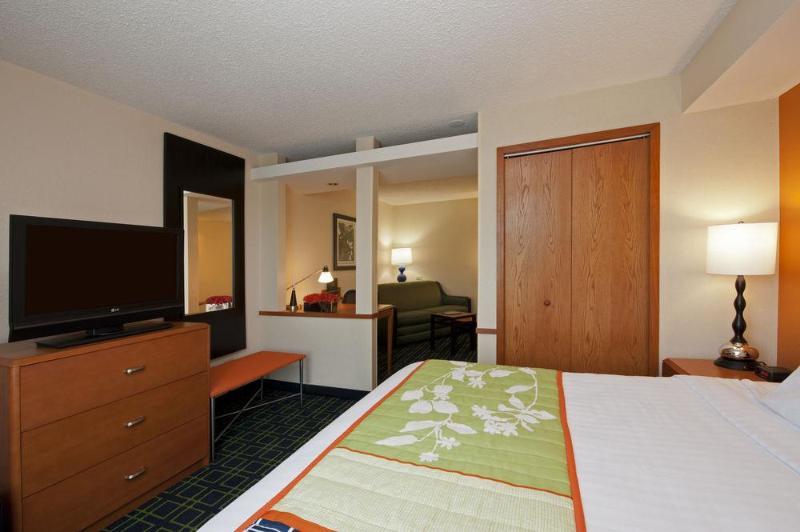 Embassy By Hilton Chicago Hotel Naperville